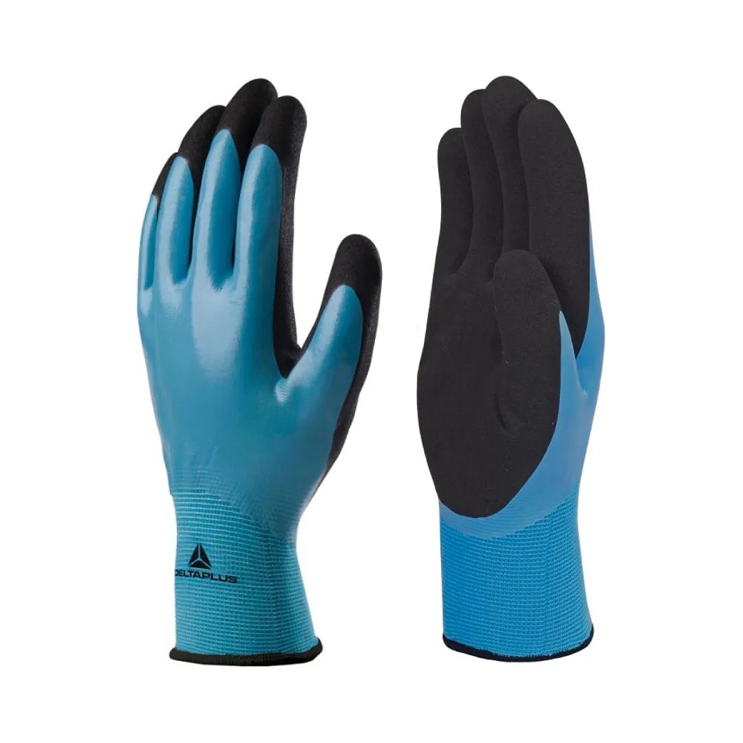 WATER AND COOLING RESISTANT GLOVES